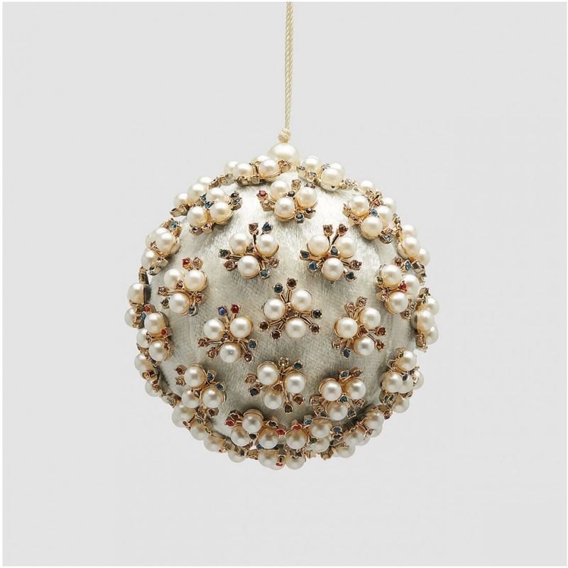 Casa si Gradina - Decoratiuni - Decoratiuni de sezon - Glob brad Craciun Elizabeth cu perle, 10 cm, alb - Infinity.ro
