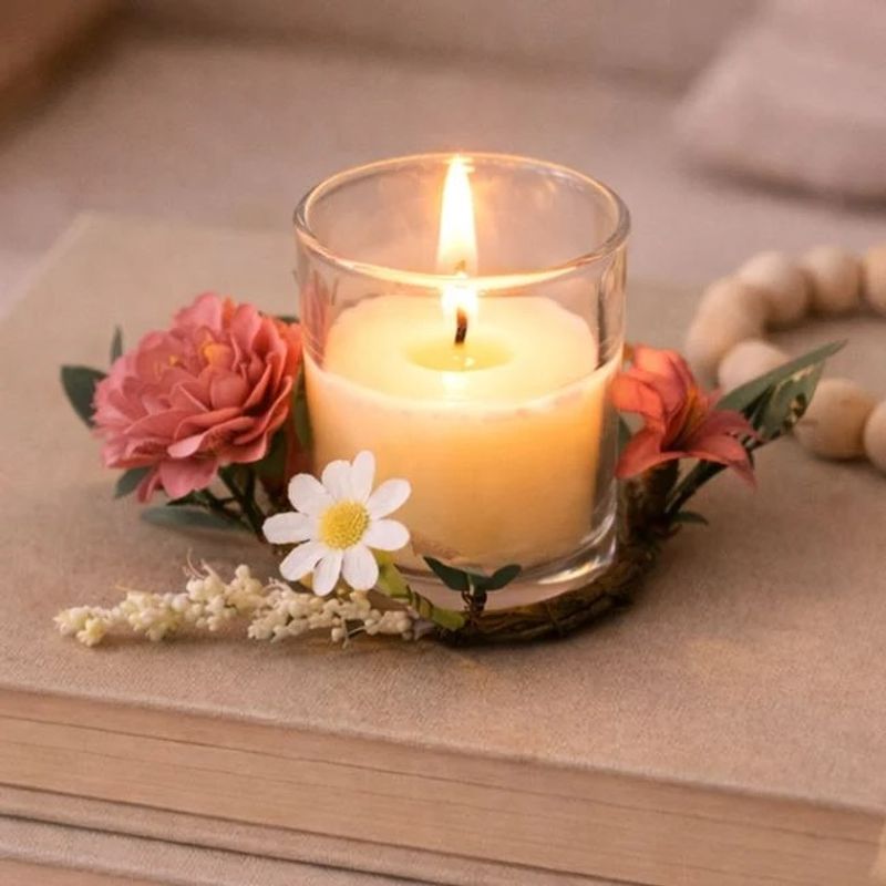 Casa si Gradina - Decoratiuni - Aromaterapie si lumanari - Lumanari si candele - Set Lumanare cu Coronita de Flori - Infinity.ro