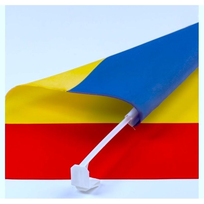 Sport si Outdoor - Sporturi de echipa - Fotbal - Fan shop fotbal - Set 120 Steaguri auto Romania cu stema si suport de prins pe geamul masinii - Infinity.ro