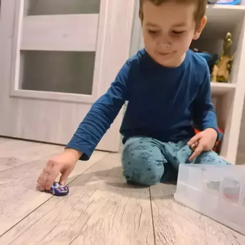 Jucarii, Copii si Bebe - Jucarii si jocuri - Vehicule si jucarii cu telecomanda - Masinute - Masinute colorate 16 buc. Kruzzel 20352 - Infinity.ro