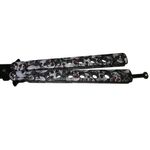 Sport si Outdoor - Camping - Cutite, bricege si accesorii - Cutite si bricege - Cutit, Briceag fluture, Butterfly, Scared Skulls, pentru antrenament, 22 cm, gri - Infinity.ro