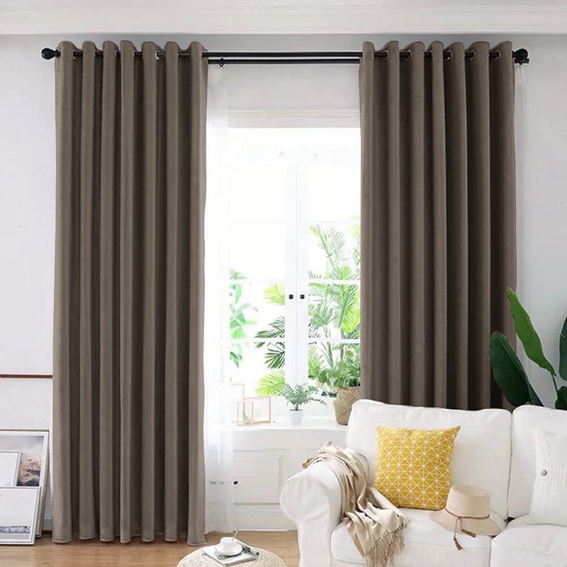 Casa si Gradina - Textile si covoare - Perdele si draperii - Draperii - Set draperie din catifea blackout cu inele crom, Madison, 200x225 cm, densitate 700 g ml, Taupe, 2 buc - Infinity.ro