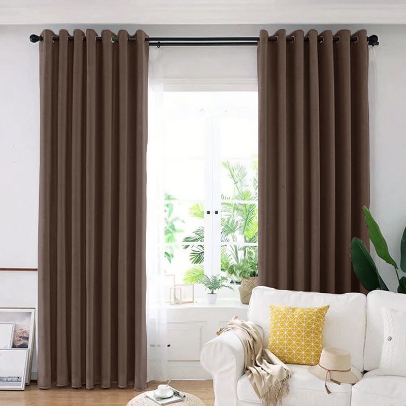 Casa si Gradina - Textile si covoare - Perdele si draperii - Draperii - Draperie din catifea blackout cu inele negre, Madison, 150x240 cm, densitate 700 g ml, English Walnut, 1 buc - Infinity.ro