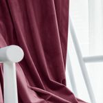 Casa si Gradina - Textile si covoare - Perdele si draperii - Draperii - Set draperie din catifea blackout cu rejansa transparenta cu ate pentru galerie, Madison, 200x225 cm, densitate 700 g ml, Chocolate Brown, 2 buc - Infinity.ro