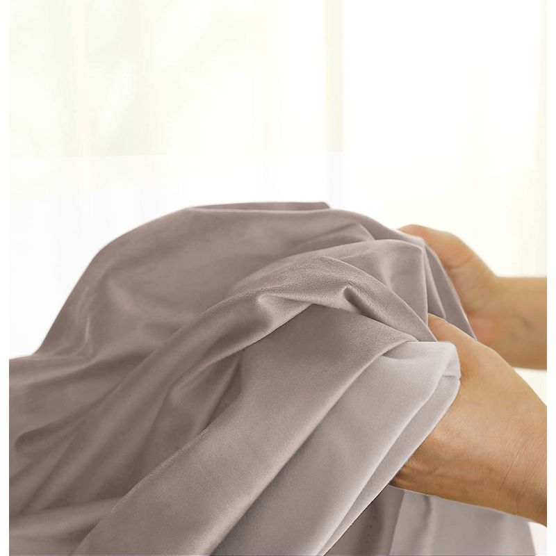 Casa si Gradina - Textile si covoare - Perdele si draperii - Draperii - Set draperie din catifea blackout cu inele albe, Madison, 150x215 cm, densitate 700 g ml, Grullo, 2 buc - Infinity.ro