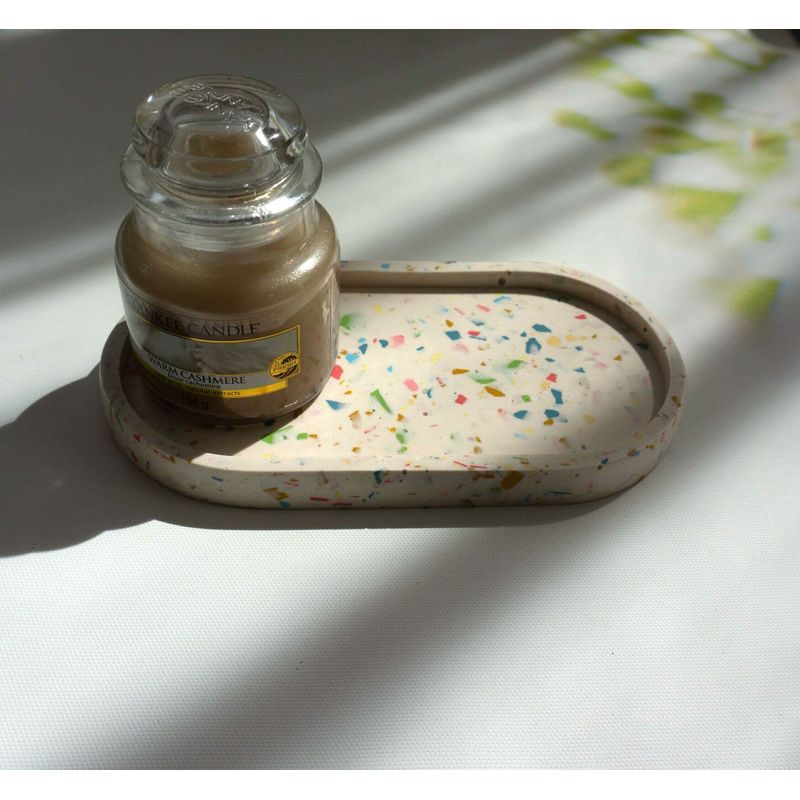 Casa si Gradina - Bucatarie si vesela - Ustensile bucatarie - Tavi servire - Suport oval Terrazzo alb - Infinity.ro