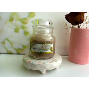 Suport lumanare cu picioruse Terrazzo alb