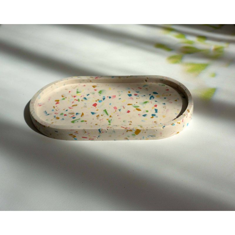 Casa si Gradina - Bucatarie si vesela - Ustensile bucatarie - Tavi servire - Suport oval Terrazzo alb - Infinity.ro