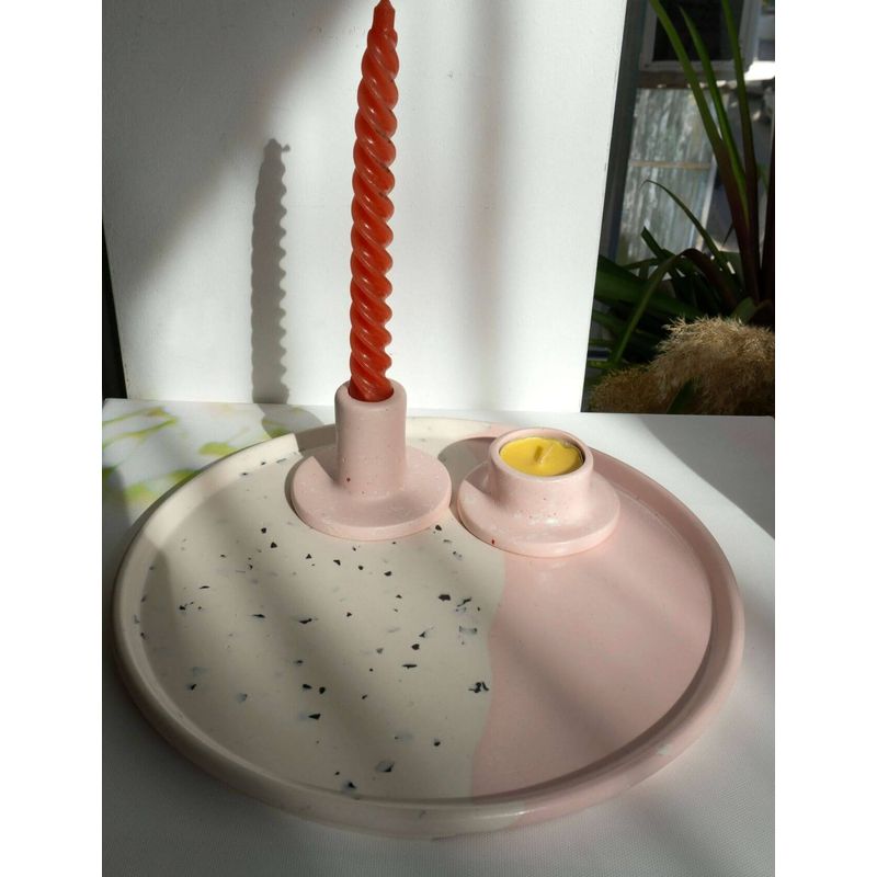 Casa si Gradina - Bucatarie si vesela - Ustensile bucatarie - Tavi servire - Platou rotund Rose roz alb 27 cm - Infinity.ro