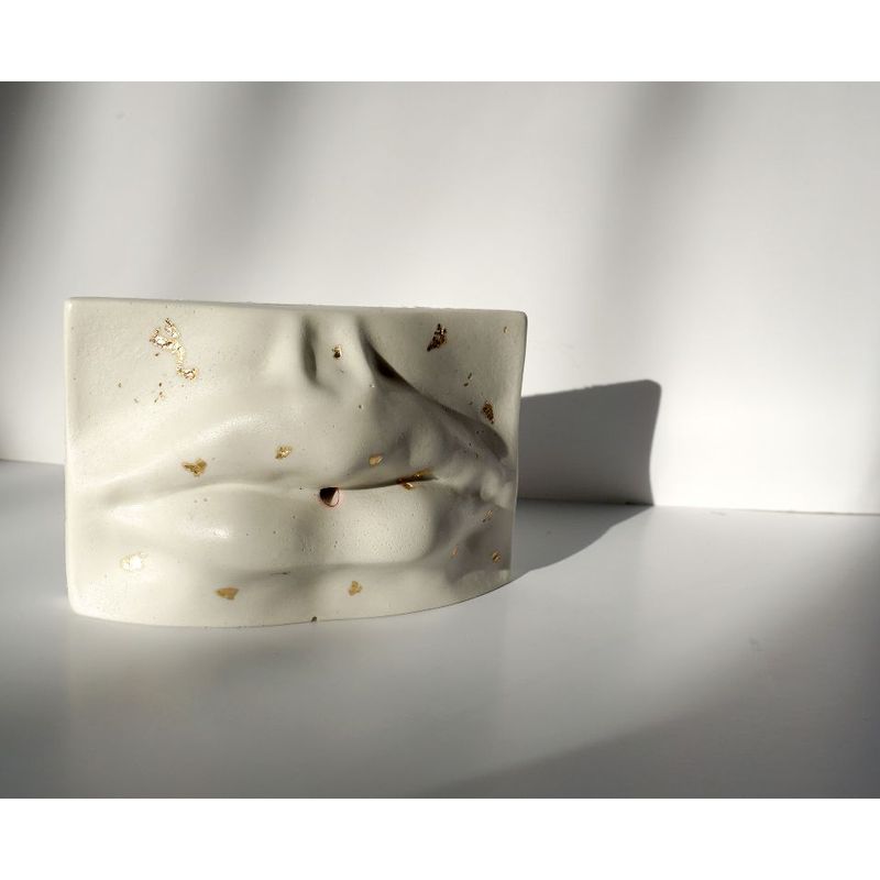 Casa si Gradina - Decoratiuni - Aromaterapie si lumanari - Difuzoare aromaterapie - Suport betisoare parfumate Lips gold alb + set 20 betisoare - Infinity.ro