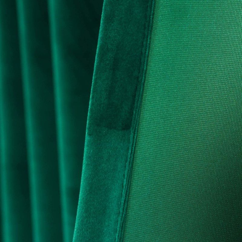 Casa si Gradina - Textile si covoare - Perdele si draperii - Draperii - Set draperii din catifea cu rejansa transparenta cu ate pentru galerie, Madison, 200x250 cm, densitate 700 g/ml, Sacramento Green, 2 buc - Infinity.ro