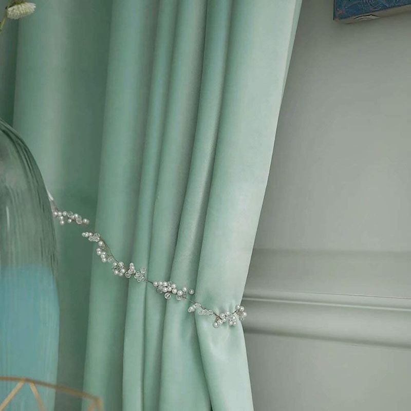 Casa si Gradina - Textile si covoare - Perdele si draperii - Draperii - Draperie din catifea cu inele albe, Madison, 200x270 cm, densitate 700 g/ml, Sage Green, 1 buc - Infinity.ro