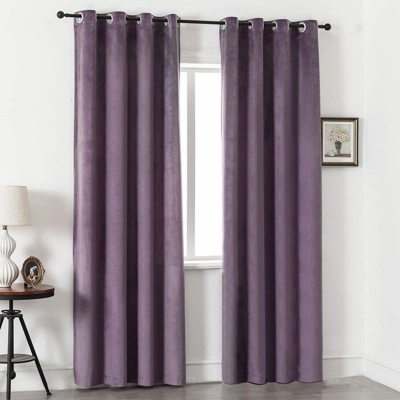 Casa si Gradina - Textile si covoare - Perdele si draperii - Draperii - Set draperii din catifea cu inele negre, Madison, 150x265 cm, densitate 700 g/ml, Mauve, 2 buc - Infinity.ro