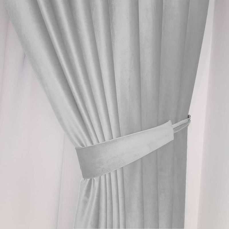 Casa si Gradina - Textile si covoare - Perdele si draperii - Draperii - Set draperii din catifea cu inele albe, Madison, 200x240 cm, densitate 700 g/ml, Cloud, 2 buc - Infinity.ro